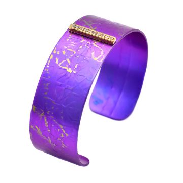 Textured Anodized Titanium Bracelet For Women With Sterling Silver Bar With 10 Zircons.