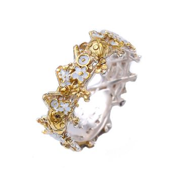 Emaille-Gänseblümchen-Ring mit vergoldeten Silberstäben