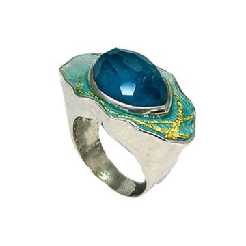 Edelsteinring mit Emaille, 24-Karat-Goldblättern und Doublet-Apatit-Edelstein mit Quarz. In verschiedenen Farben